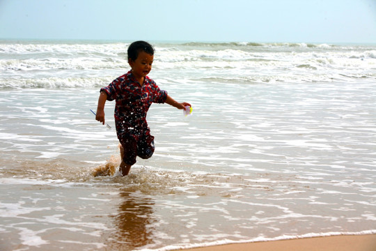 儿童 晨练 海滩 户外 大海