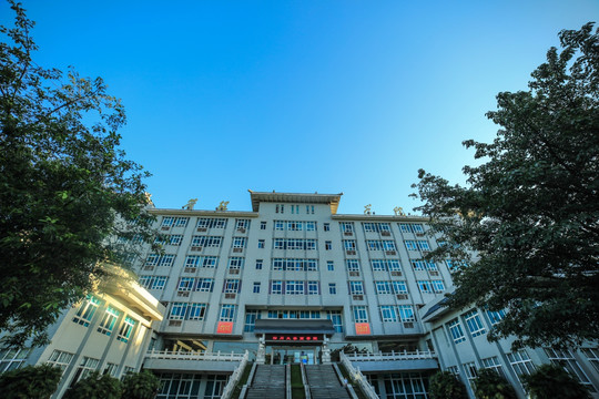 四川大学商学院