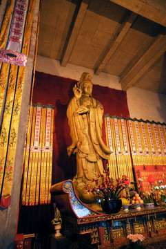 上海静安寺 观音殿观音菩萨像