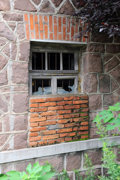 破旧窗户 旧建筑 墙体