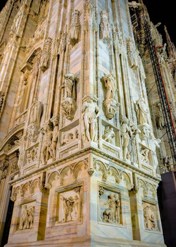 米兰大教堂雕刻
