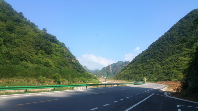 山间公路