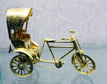孟加拉镀金三轮车模型