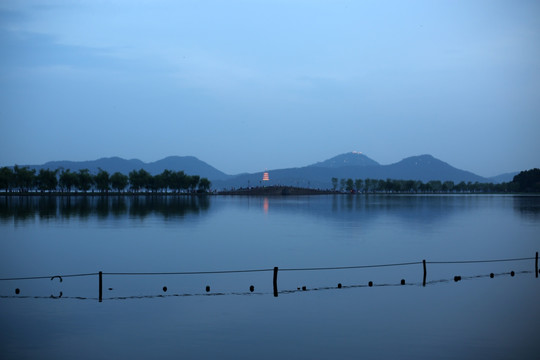 西湖雷锋塔夜景