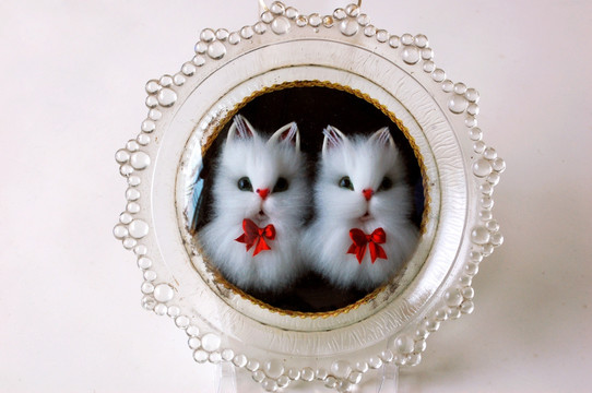 双猫玻璃盘饰品
