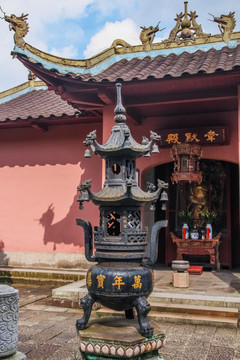 寺庙香炉