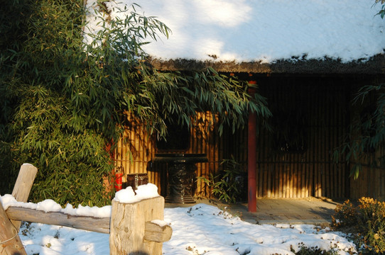 雪中小屋