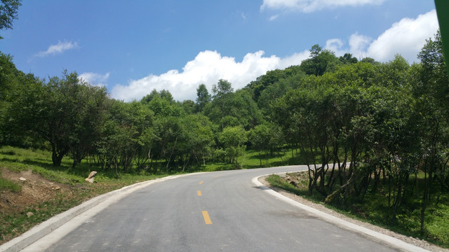 山间公路