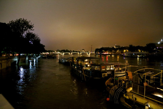塞纳河 夜景 巴黎之夜