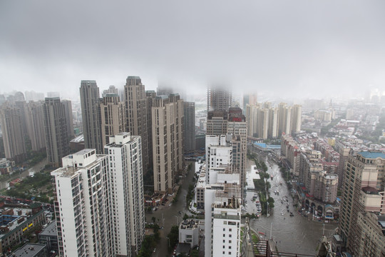 天津阴雨图