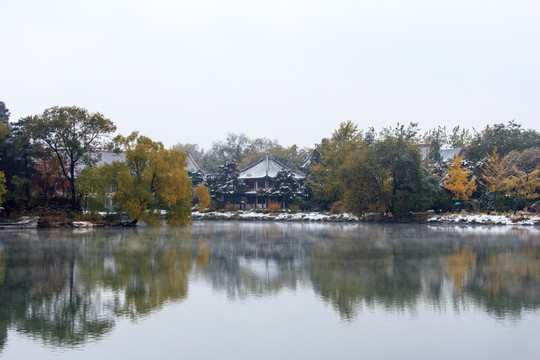 北大未名湖冬景雪景备斋体斋冬天