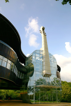小提琴钢琴景观建筑