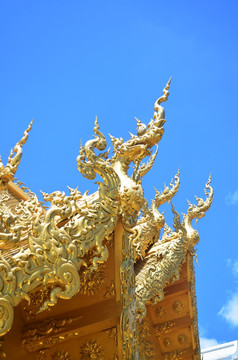 泰国白庙屋檐