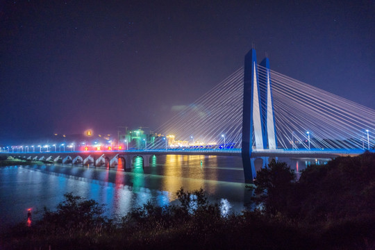 迎客大桥夜景