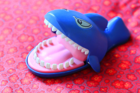 鲨鱼玩具