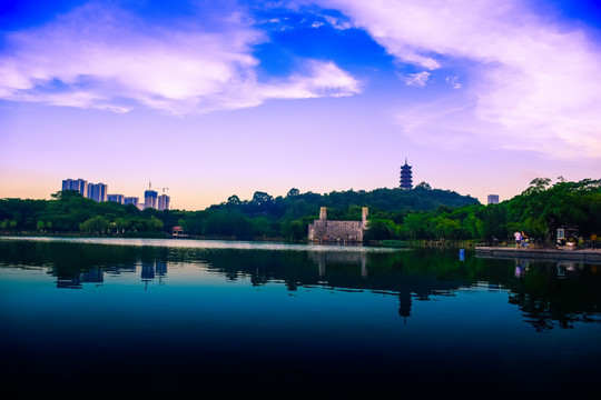 佛山千灯湖景区