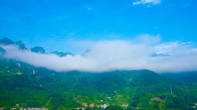 晨雾 青山 青天