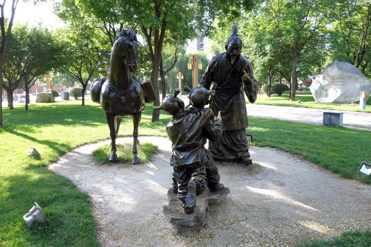 公园雕塑 先生和小孩