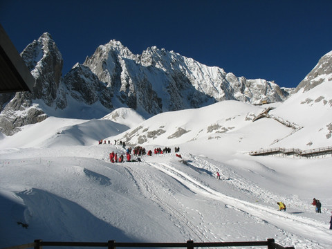 雪山之巅