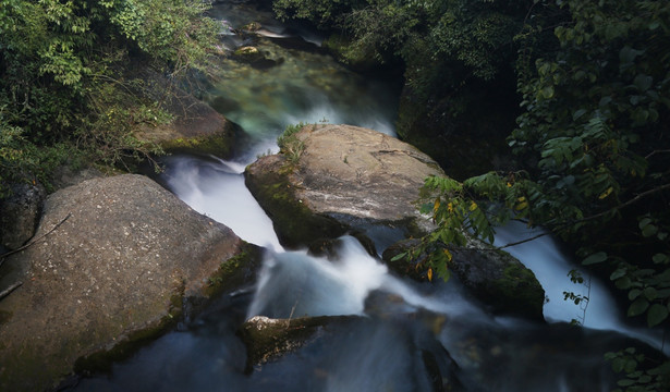 小溪 山泉