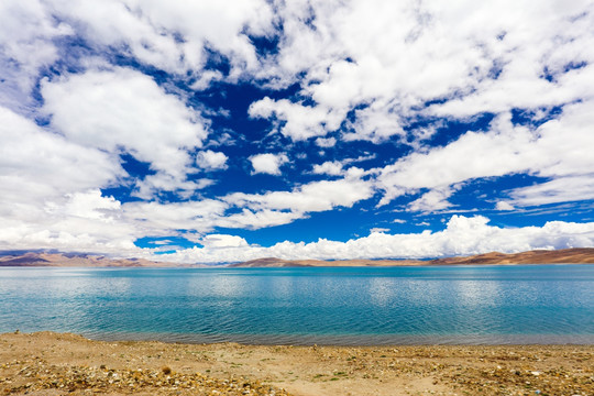 西藏鬼湖拉昂错