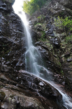 安吉龙王山瀑布