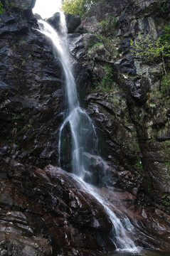 安吉龙王山瀑布