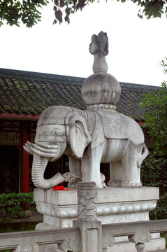 文殊院白象雕塑