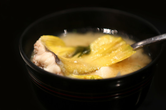 海鱼味增汤