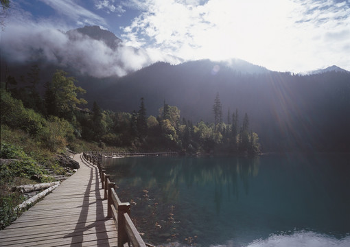 黄山出风光