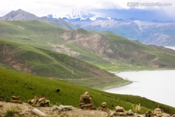 西藏羊卓雍措风景