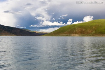 西藏羊卓雍措风景