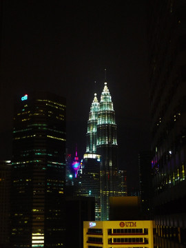 马来西亚吉隆坡石油双塔夜色