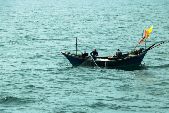 海上捕鱼