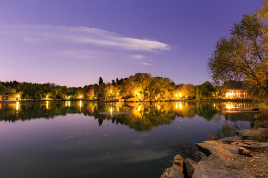 北大未名湖夜景星夜