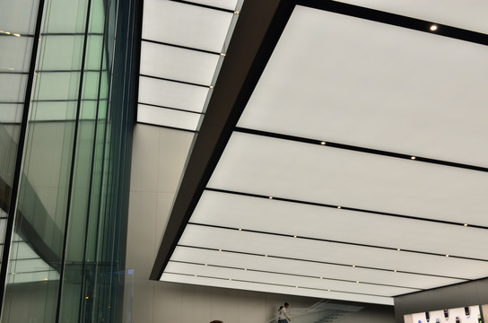 现代建筑 玻璃钢架 现代展厅