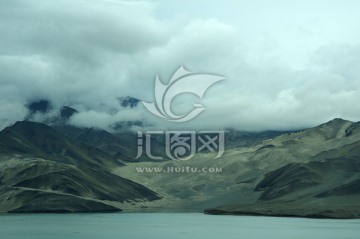 白沙山与湖