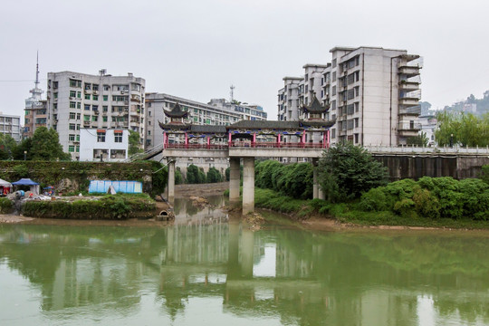 湖北省恩施市龙洞河景观桥