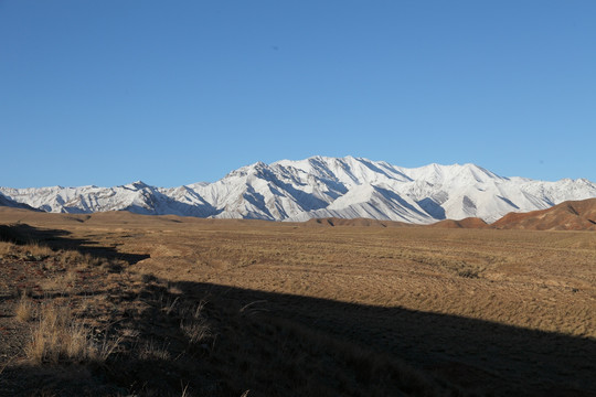 中国甘肃祁连雪山自驾游