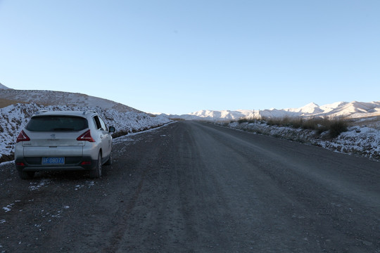 中国甘肃祁连雪山自驾游