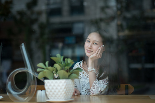 美女人像