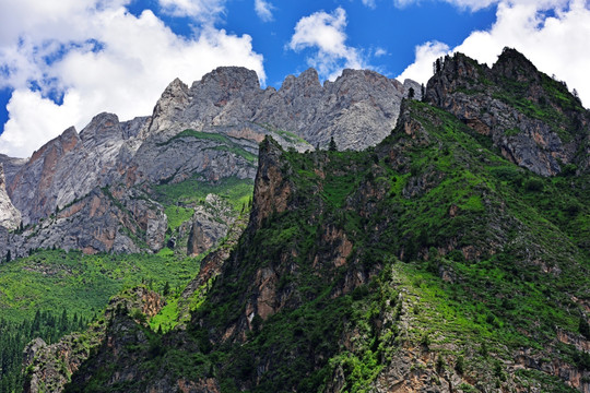 高山峻岭