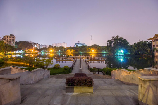 广东省佛山市汾江活水园夜景