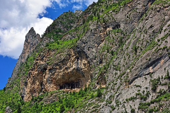 高山峻岭