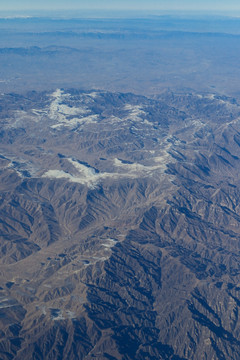 航拍雪峰山峦