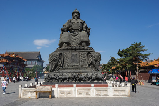 大召寺 阿拉坦汗铜像 塑像