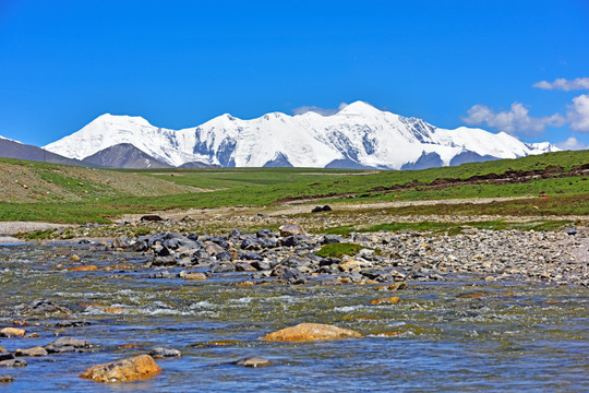 青藏高原 阿尼玛卿雪山