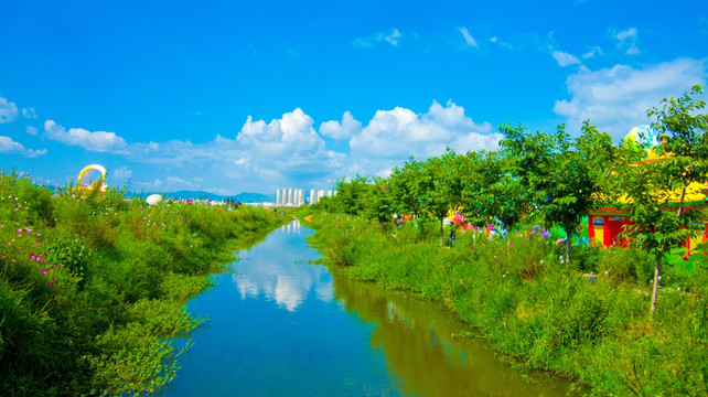 小河 倒影