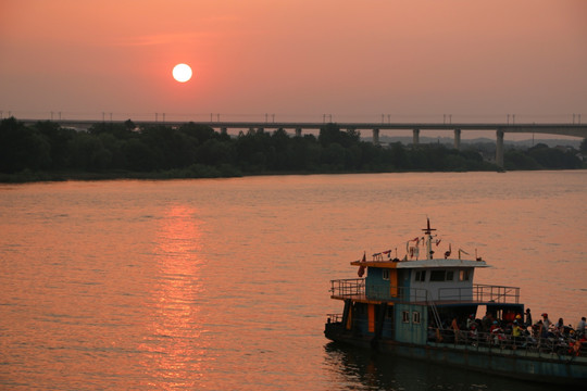 夕阳红 客船