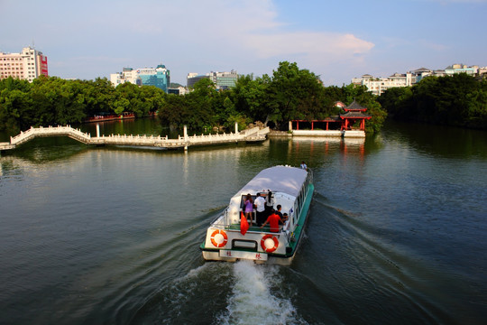 桂林榕湖